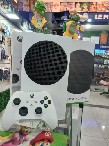 Xbox Series S 512 Gb + 1 ano de garantia - Loja Fisica