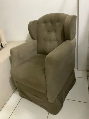 Poltrona amamentação de balanço (COM PUFF)