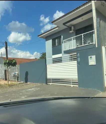 Aluga se sobrado com piscina