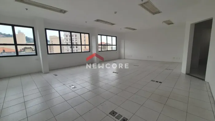 Sala comercial em Rua Frei Gaspar - Centro - Santos/SP