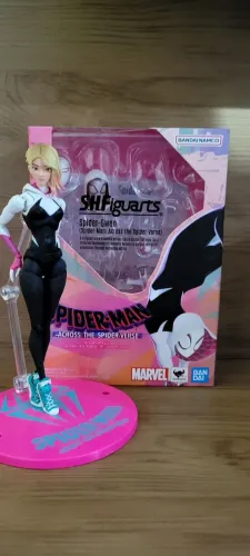 Spider gwen sh figuarts bandai
