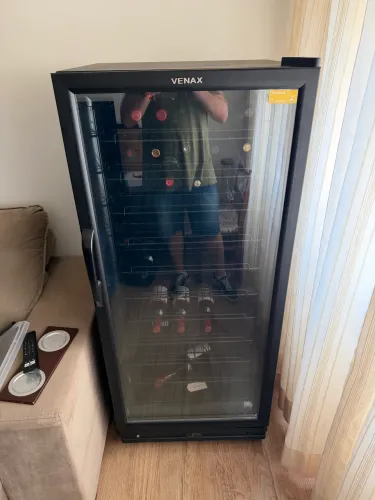 Adega Venax 83 garrafas