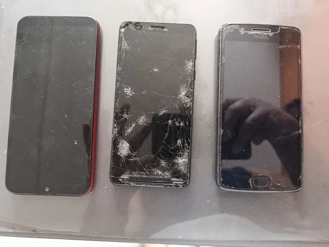 Celulares para concerto/ retirar peça