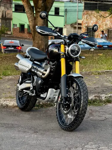 TRIUMPH SCRAMBLER 1200 XE 2025.