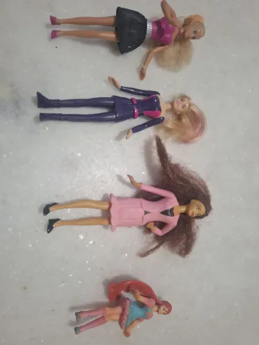 Conjunto de mini barbie da Coleção MC Donald's