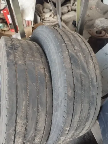 Pneu caminhão 17,5