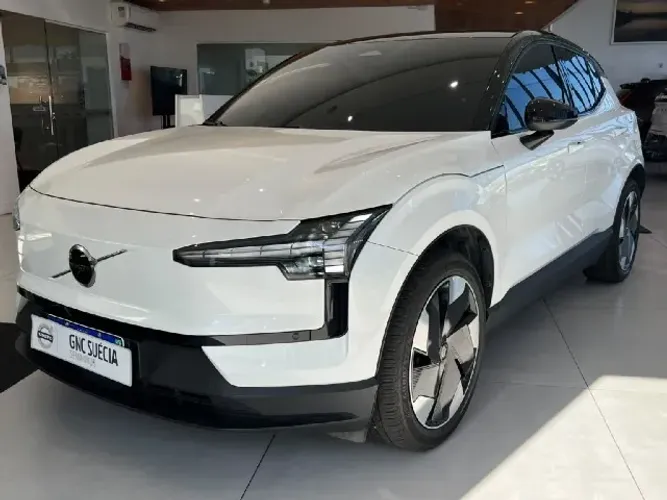 Volvo EX30 E60 Plus (elétrico) 2024
