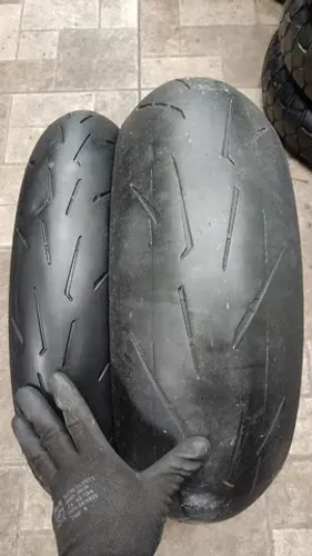 Par Pneu Usado Pirelli Diablo Rosso4 Corsa 120/70-17e190/55-17