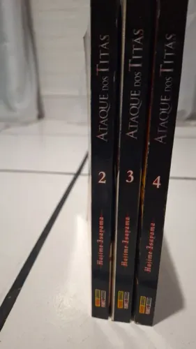 Ataque dos Titãs - Volumes 2, 3 e 4