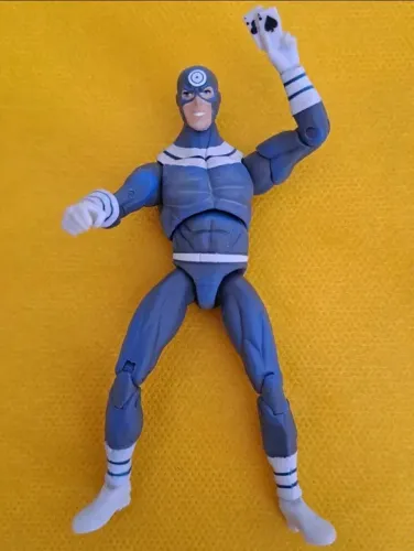 *** MT Mercenário 10cm Bullseye Marvel Universe