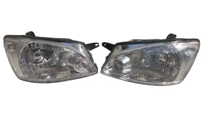Farol Corsa 2000 a 2012 Cromado Fume Novo Usado a Partir de R$ 125,00 consultar valor 