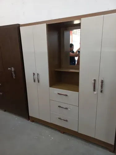 Guarda roupa casal capelinha com espelho 