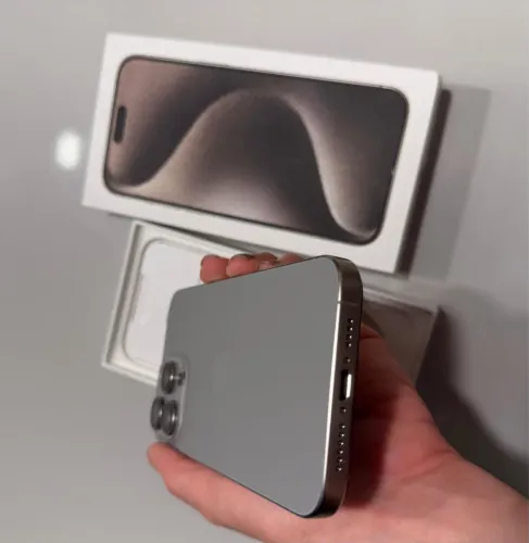 iPhone 15 pro max 256 gb bateria 95%