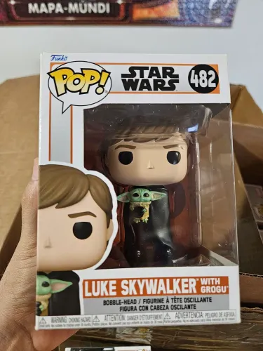 Funko Pop! Star Wars Luke Skywalker com Grogu #482