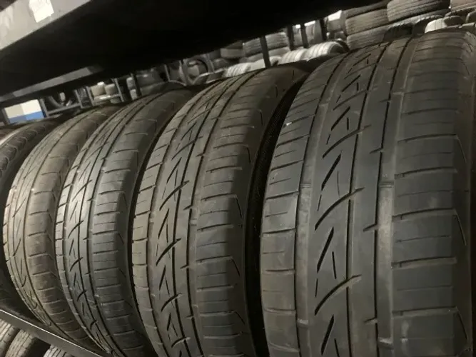 Pneu Firestone 195/60/15 65 % Vida util.