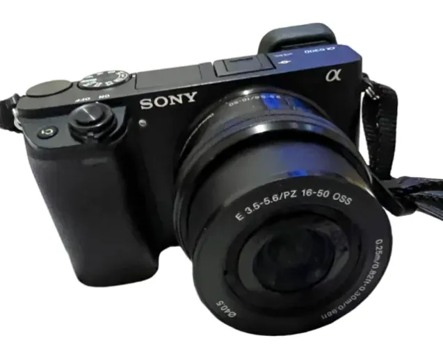 Sony Alpha 6300 + Lente 16-50mm - Usada - Linda - Aceito - Oferta Fora da Plataforma - Pix