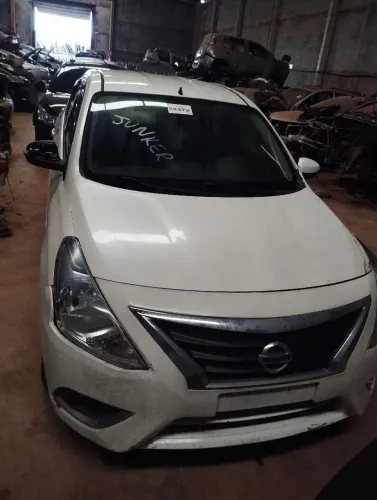 Sucata Nissan versa