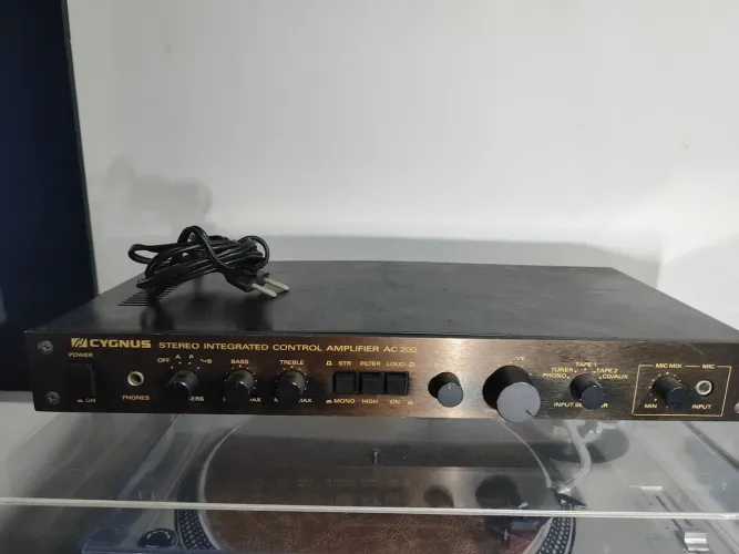 Amplificador Integrado Cygnus AC-200