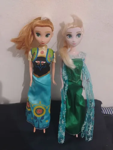 Bonecas Frozen Anna e Elsa