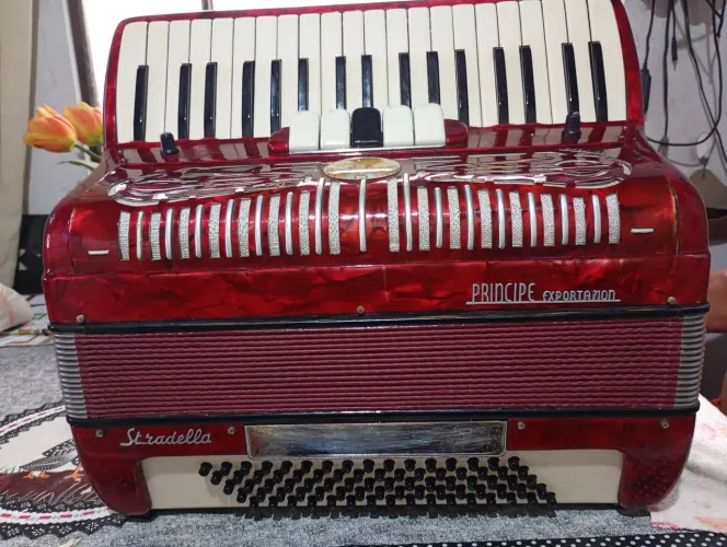 Acordeon stradella italiana