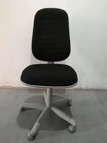 Cadeira de escritório com rodinhas