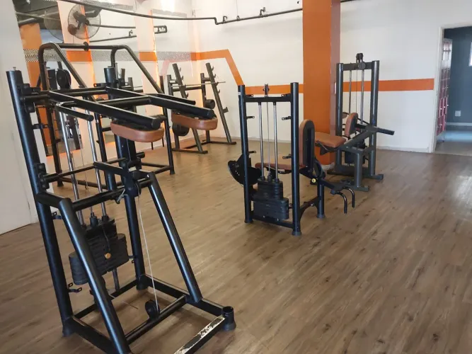 Aparelhos de musculação 