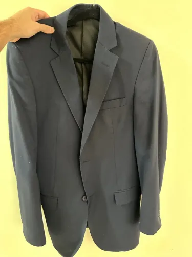 Blazers dourinhos, 1 azul marinho e 1 preto