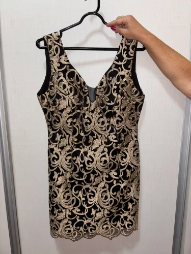 VESTIDO DE FESTA DE RENDA