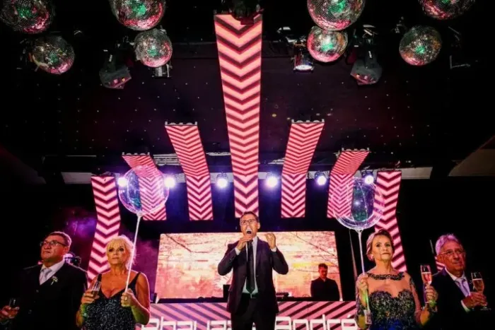 Telão Painel de Led Outdoor P3.9 completo