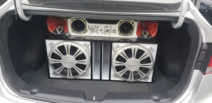 Som automotivo completo