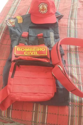 Fardamento de Bombeiro Civil