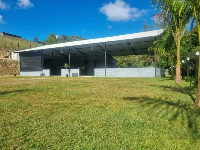 Excelente imóvel em terreno de 2.000m², à locação em Sabaúna Mogi das Cruzes/SP