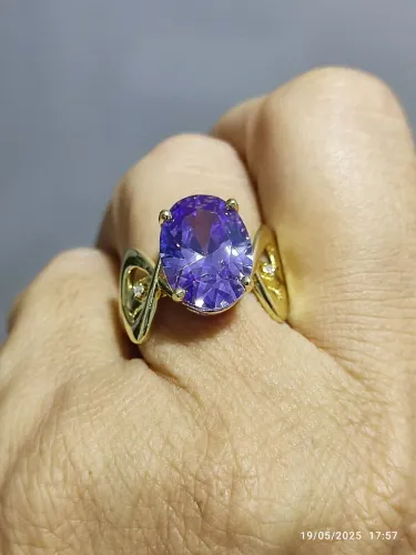 Anel com cristal de Ametista.