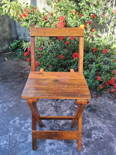 Cadeira madeira de palete dobrável