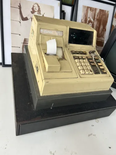 Caixa registradora antiga dismac modelo cre513