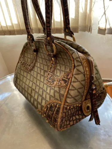 Bolsa Vintage da Carmim 