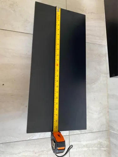 Mesa pequena para usar notebook em cima da cama ou suspenso