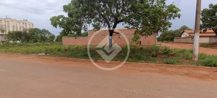 Um lote de esquina realmente diferenciado, em uma das regiões mais promissoras da cidade! 