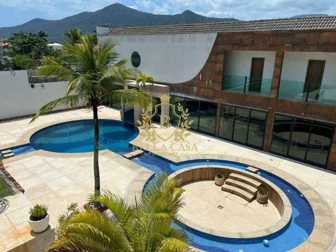 Casa de Alto Padrão com 12 suítes para locação por R$ 12.000,00 -Jaconé-Saquarema/RJ