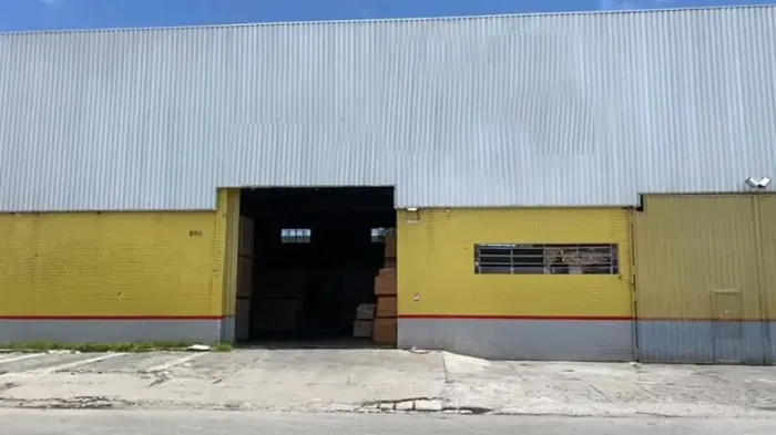 Galpao alugo ou vendo em Afogados 1462m, otimo local