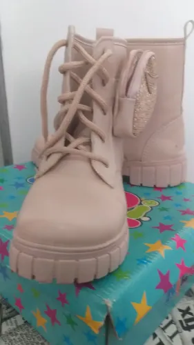 Bota infantil nova