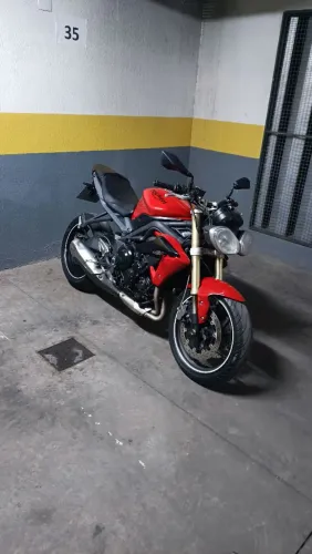 Triumph street triple 675 ano 2015