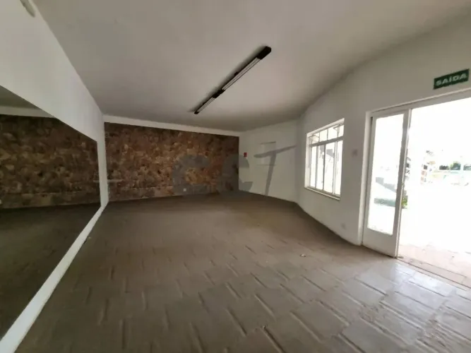 Casa Térrea - 3 Dormitórios à Venda ou para Alugar na Granja Julieta - São Paulo/SP.