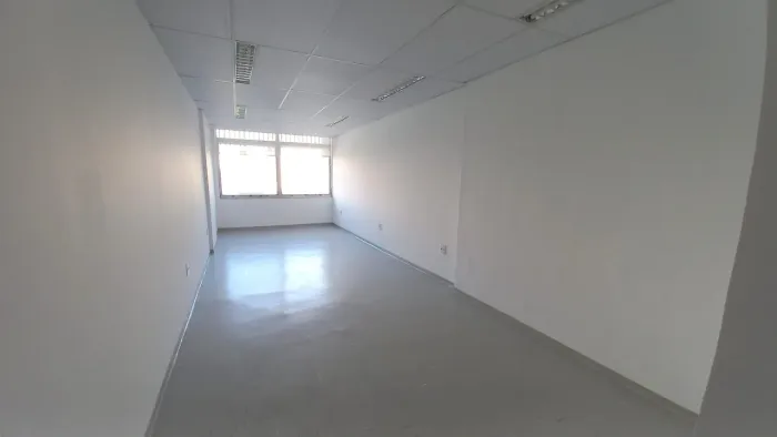 Sala comercial com 32m² para venda e locação com localização privilegiada no Itaim Bibi, S