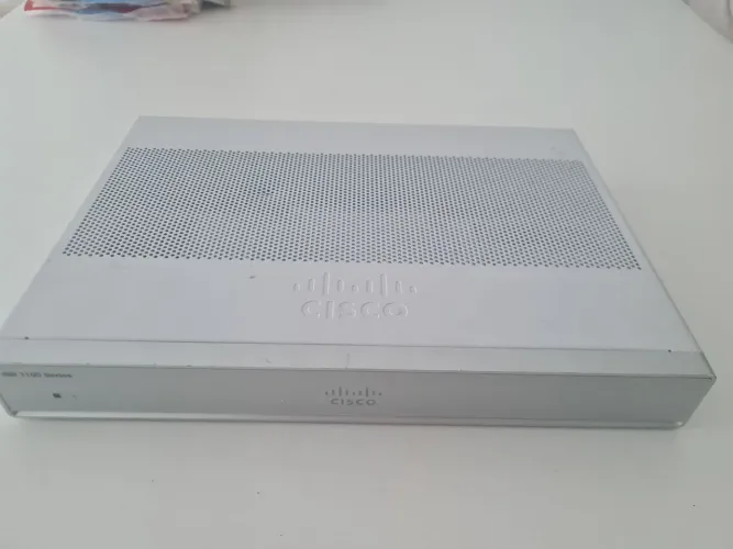 Roteador Cisco ISR 1100 Series 4 pts