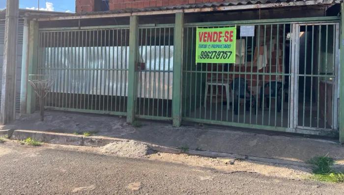 Vendo recanto das emas Q605. Ótima localização 