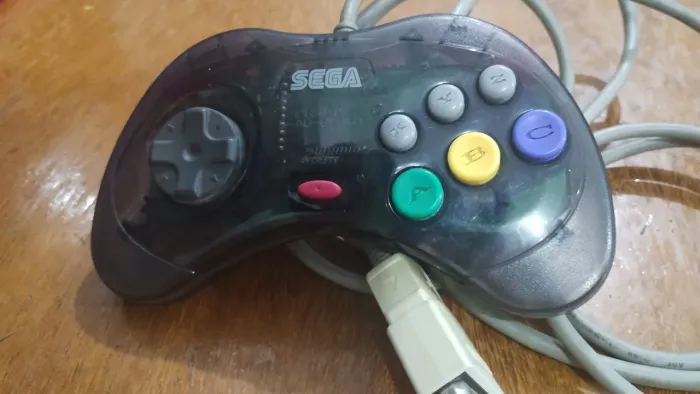 Controle Sega Saturno translúcido original