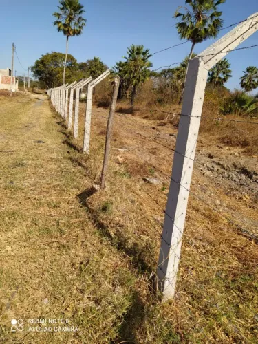 Mão de obra cerca de arame farpado 