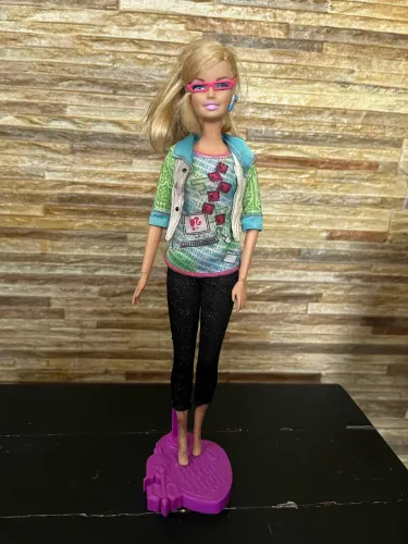 Boneca Barbie I Can Be (Quero Ser) Engenheira de Computação coleção 
