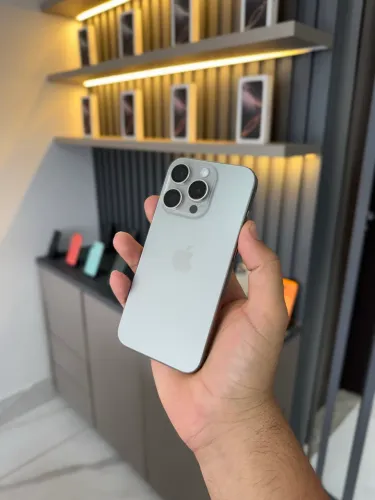 iPhone 15 Pro 128 gigas titânio natural